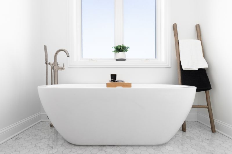 Elegant Modern Bathtub